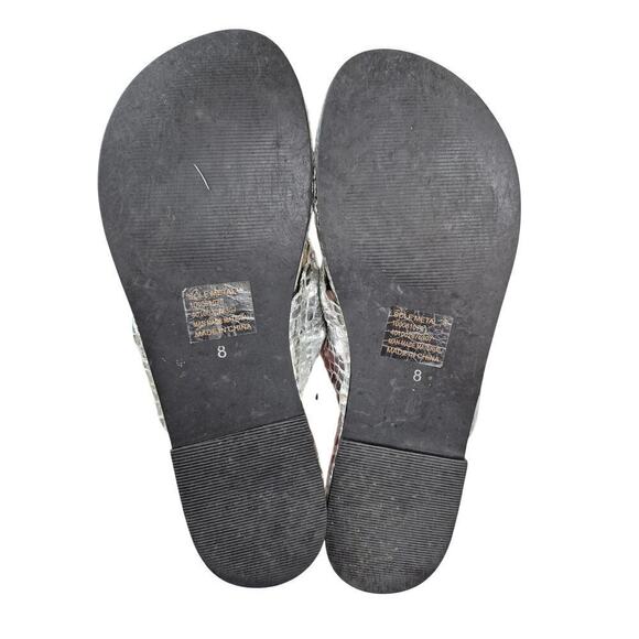 Chico's Sole Metal Silver Metallic Faux Snakeskin Ribbon Thong Flat Sandals Sz 8 - Picture 4 of 4